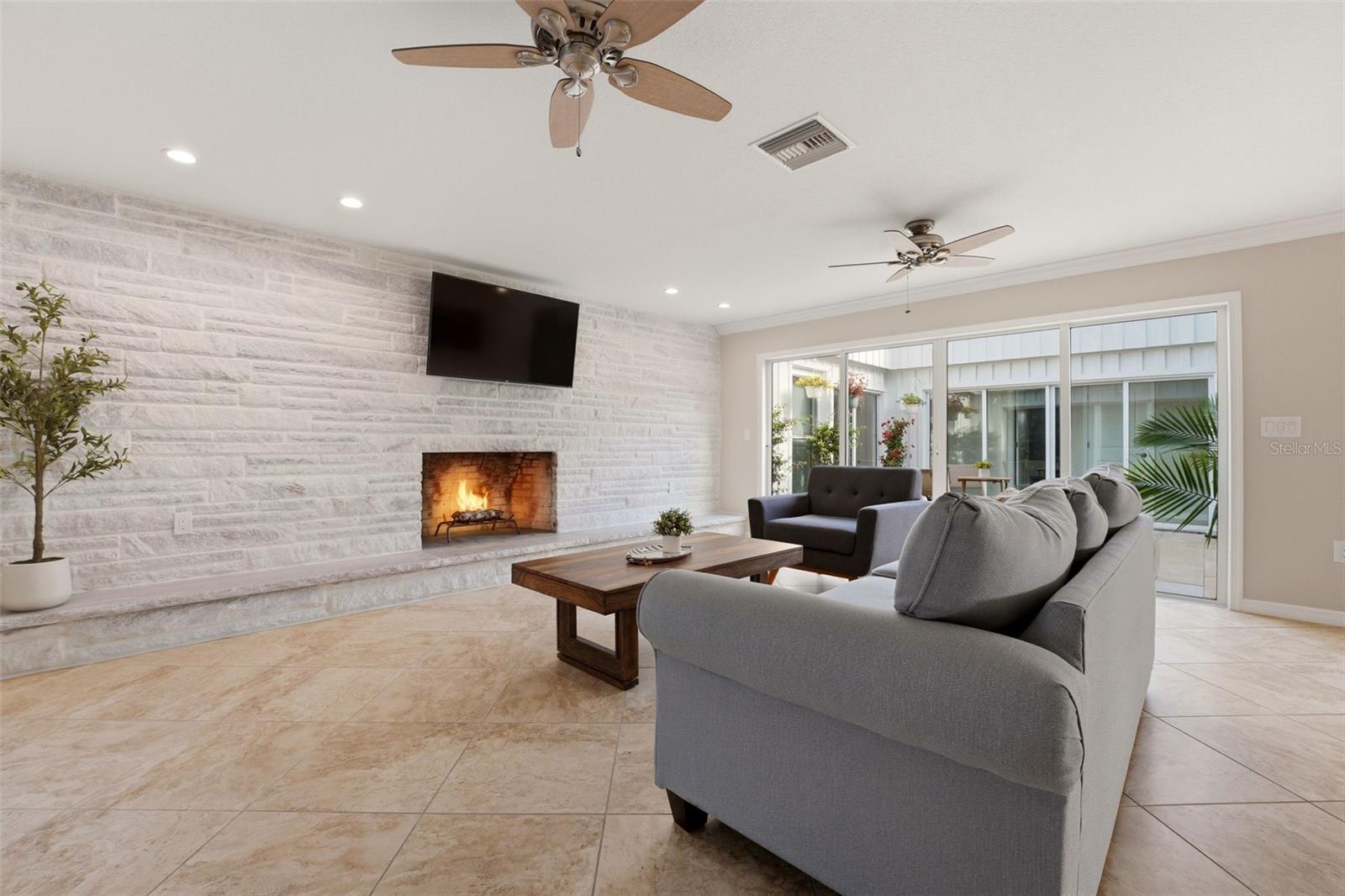 BLUE DOLPHIN ESTATES - Residential