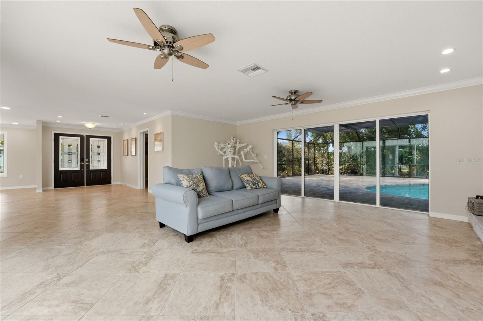 BLUE DOLPHIN ESTATES - Residential