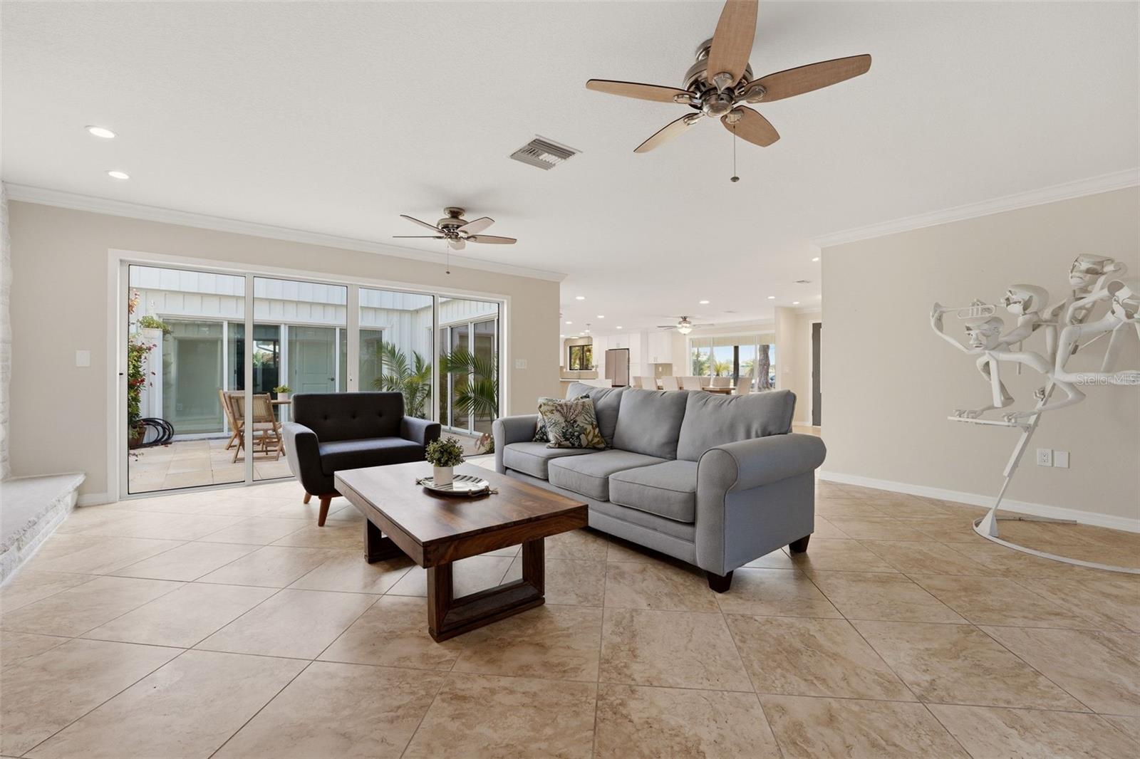 BLUE DOLPHIN ESTATES - Residential