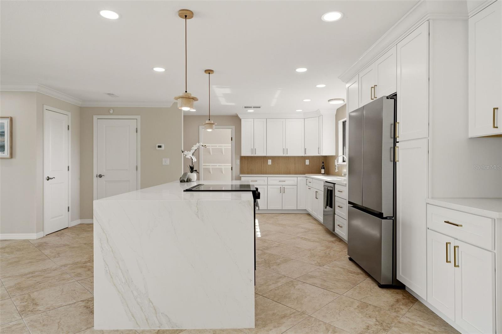BLUE DOLPHIN ESTATES - Residential