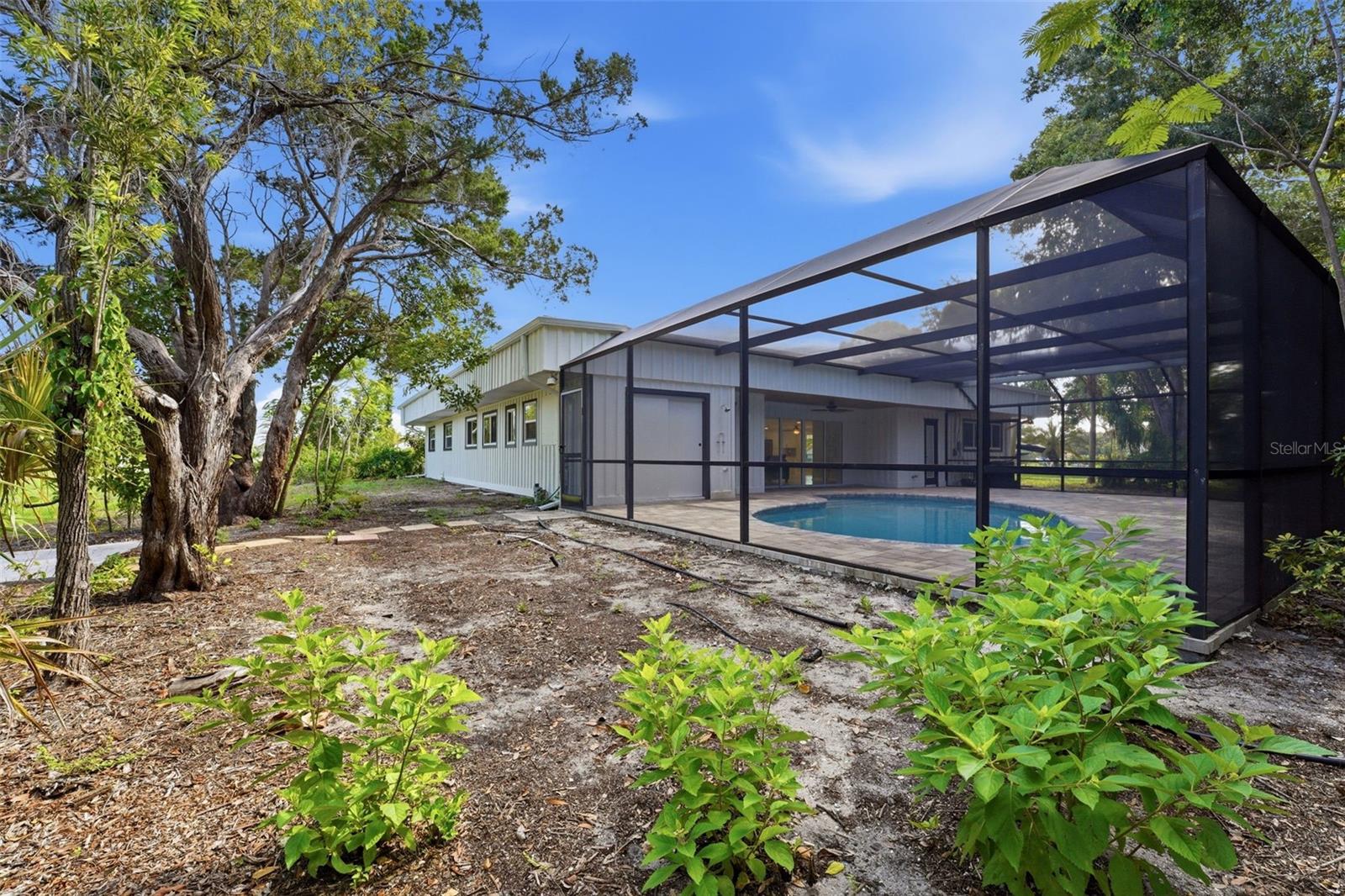 BLUE DOLPHIN ESTATES - Residential