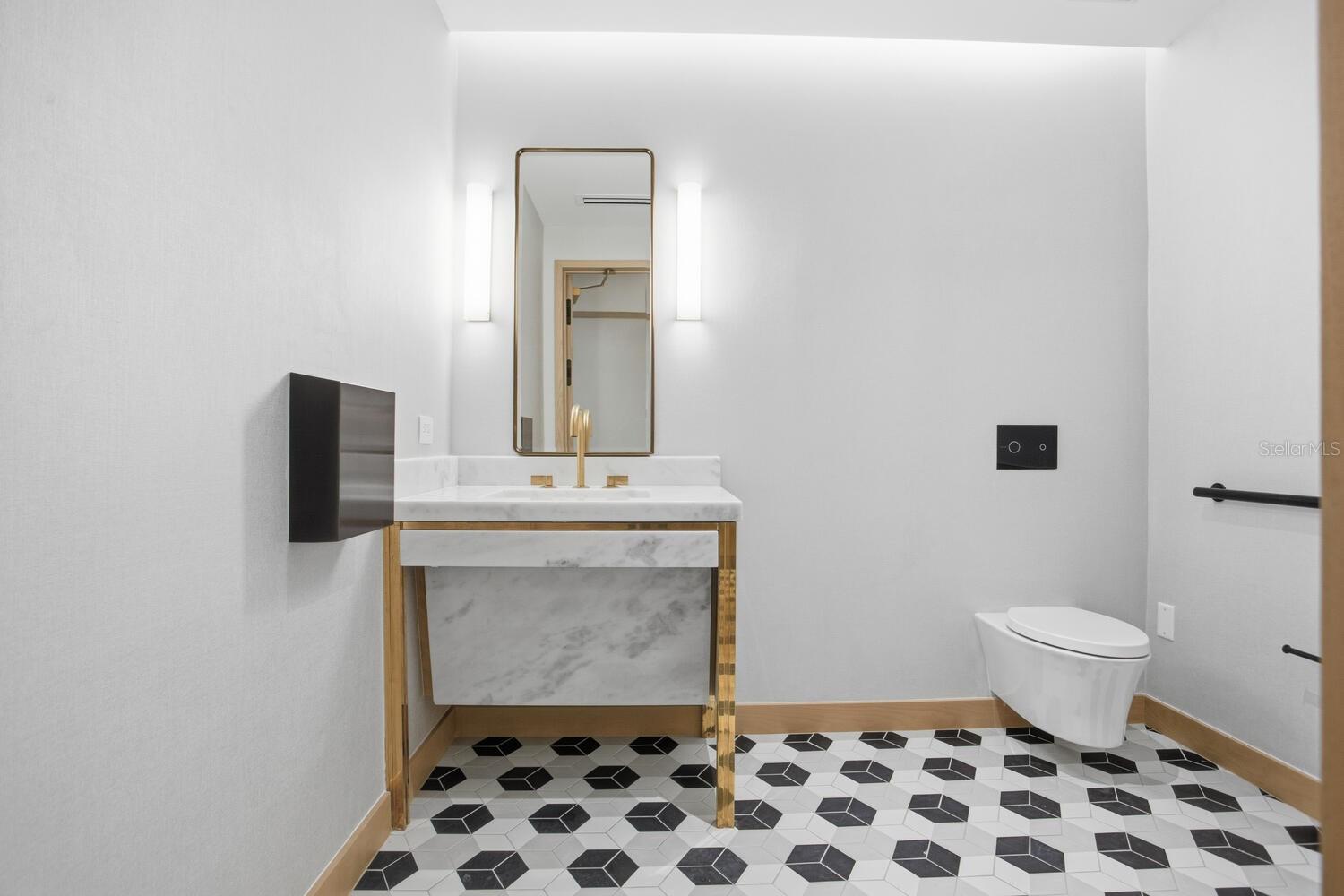 BAYSHORE YSABELLA CONDOMINIUM - Residential Lease