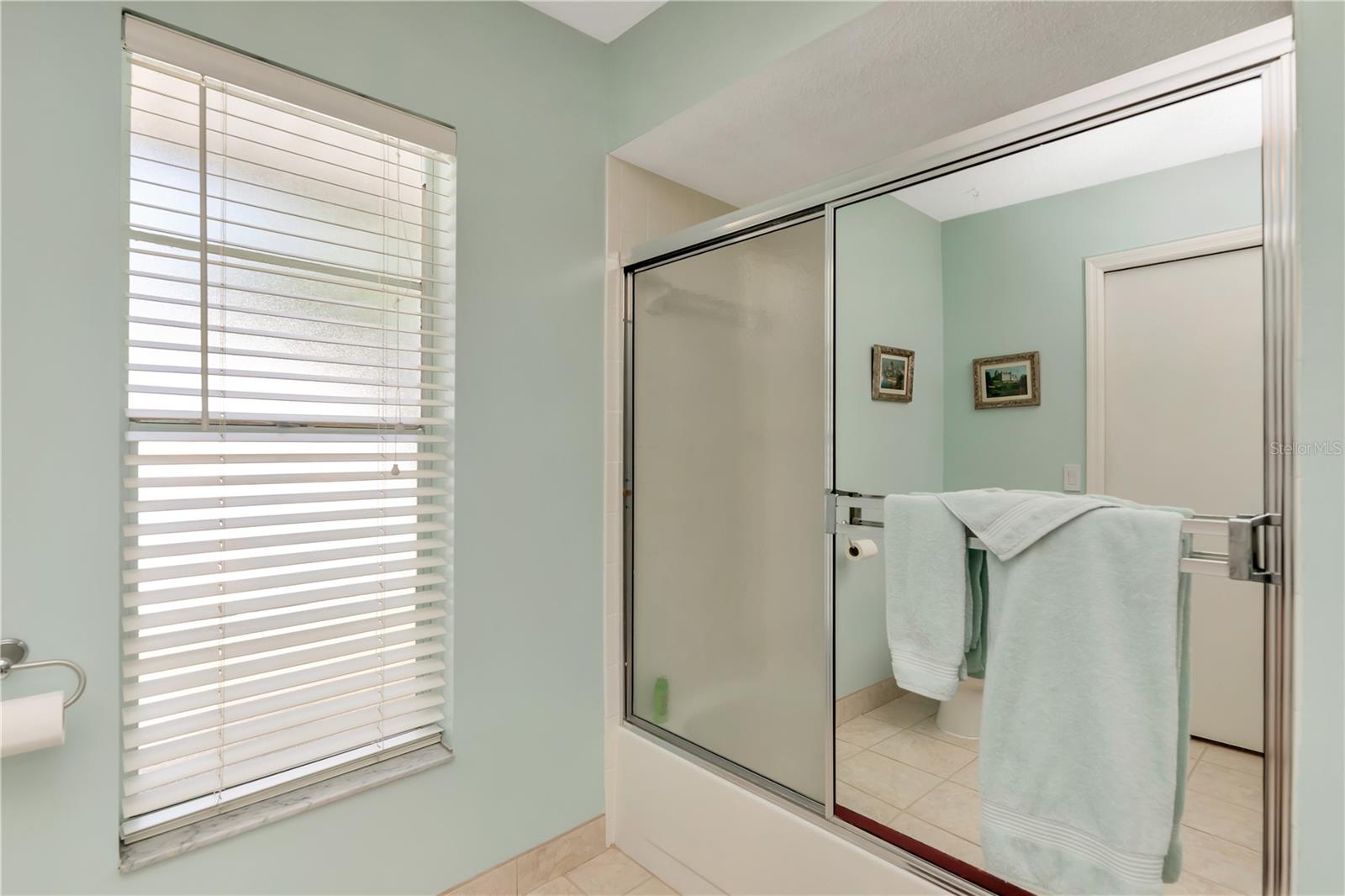 LAKE VALENCIA UNIT ONE - Residential