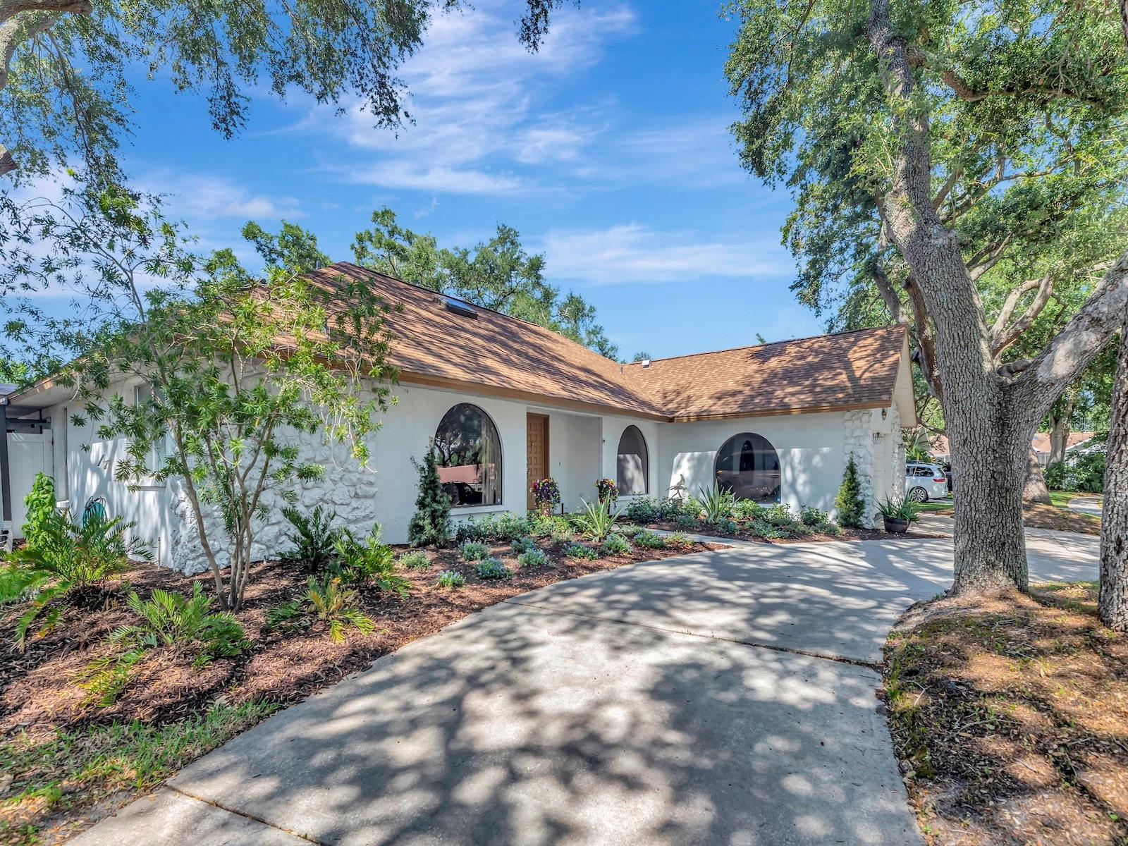 LAKE VALENCIA UNIT ONE - Residential