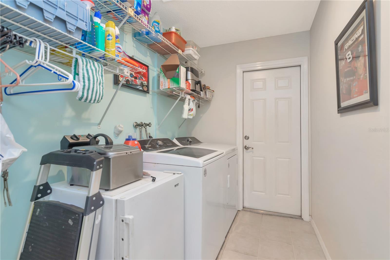 LAKE VALENCIA UNIT ONE - Residential