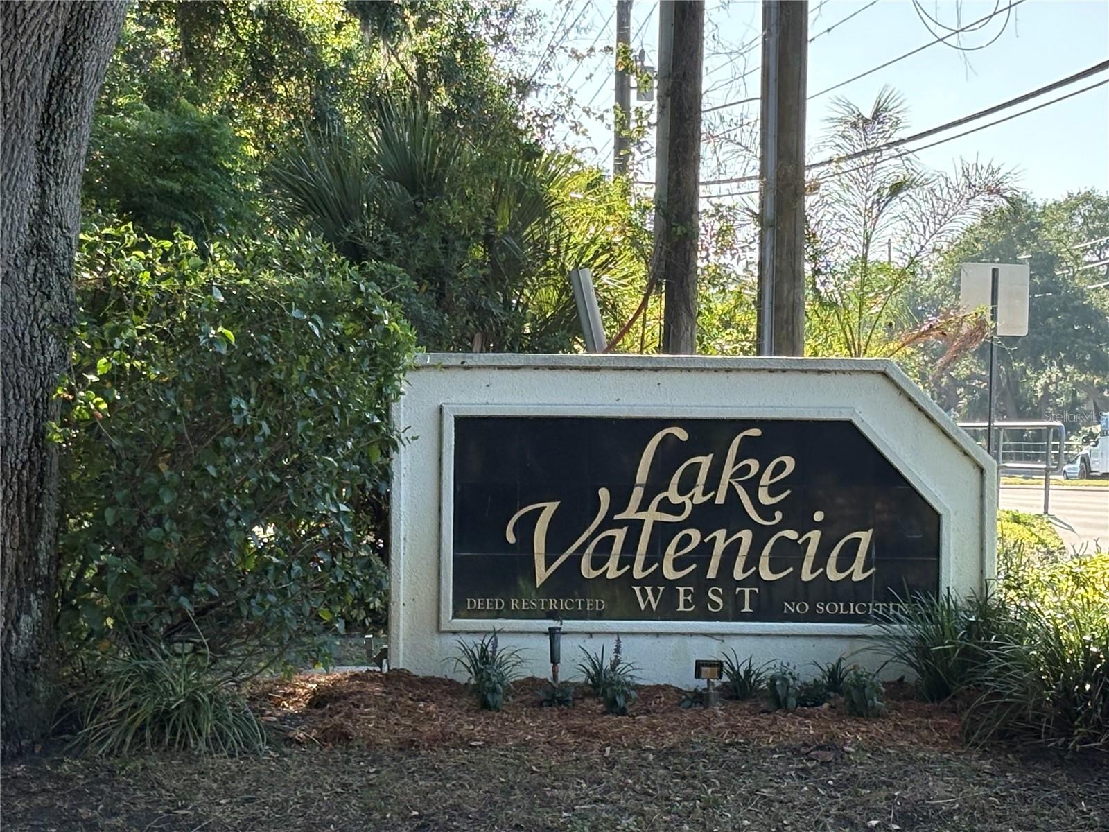 LAKE VALENCIA UNIT ONE - Residential