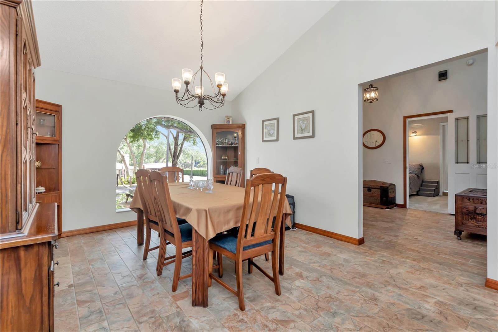 LAKE VALENCIA UNIT ONE - Residential