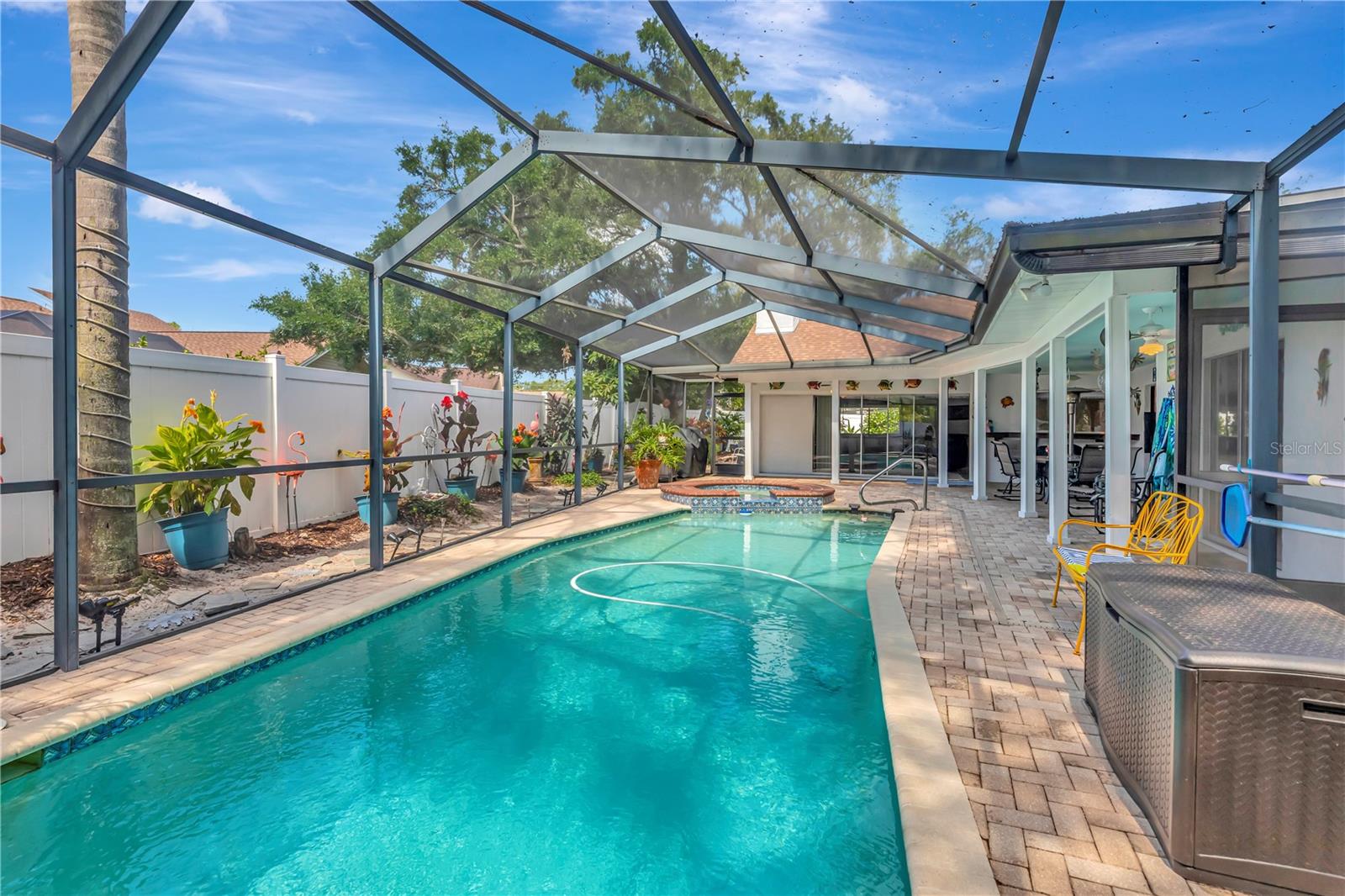 LAKE VALENCIA UNIT ONE - Residential