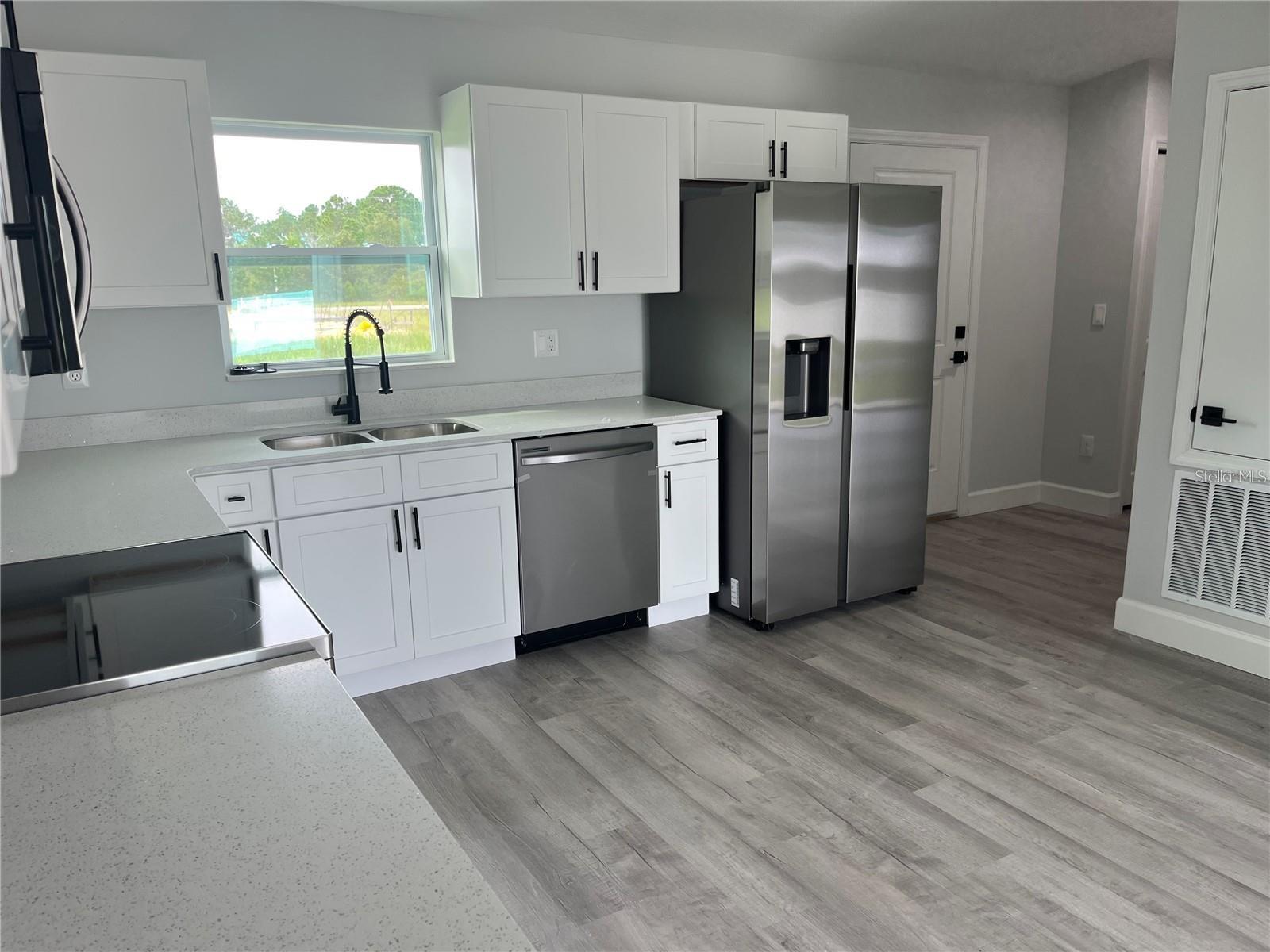 SUN N LAKE - Residential Lease