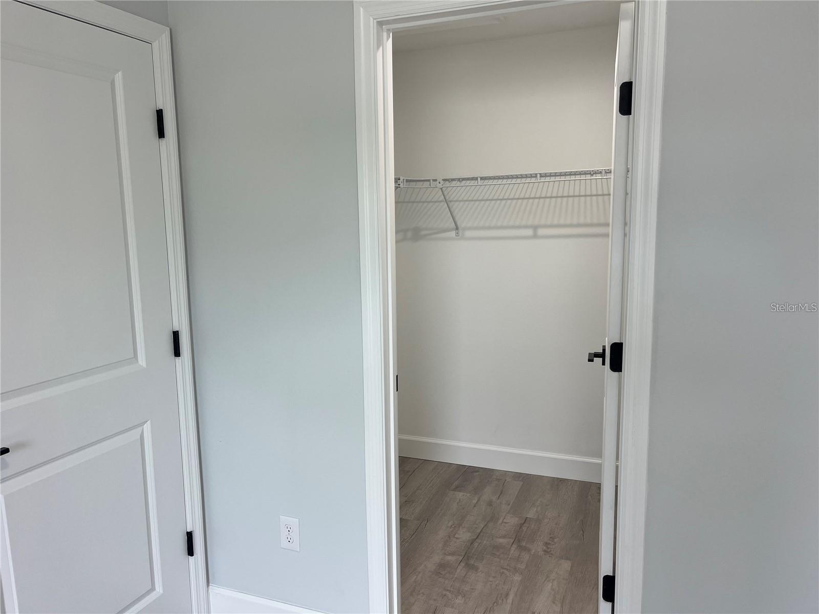 SUN N LAKE - Residential Lease