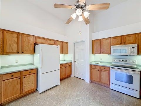 Tiny photo for 4431 Nottoway Drive, Leesburg, FL 34748 (MLS # G5118423)