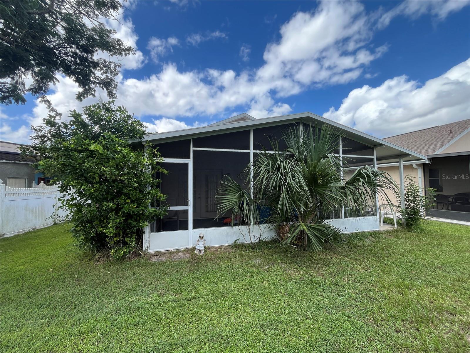 344 BRIAR BAY CIRCLE