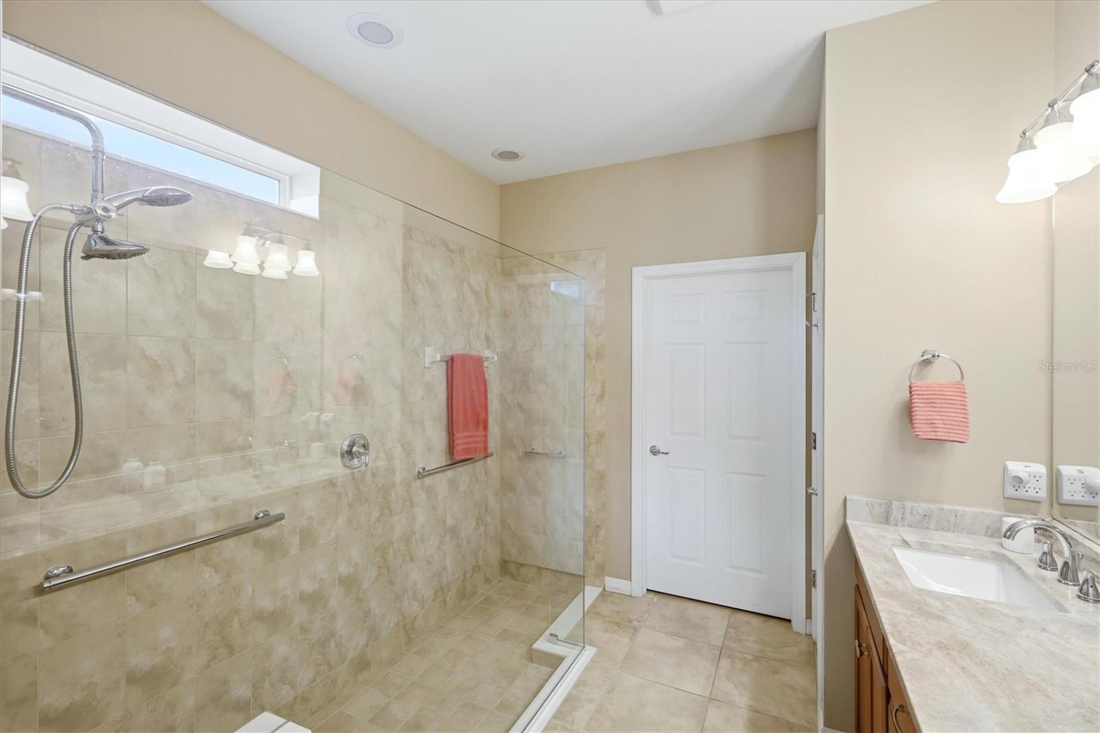 ISLANDWALK/WEST VLGS PH 2D & 2 - Residential