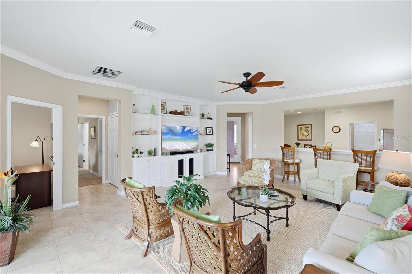 ISLANDWALK/WEST VLGS PH 2D & 2 - Residential