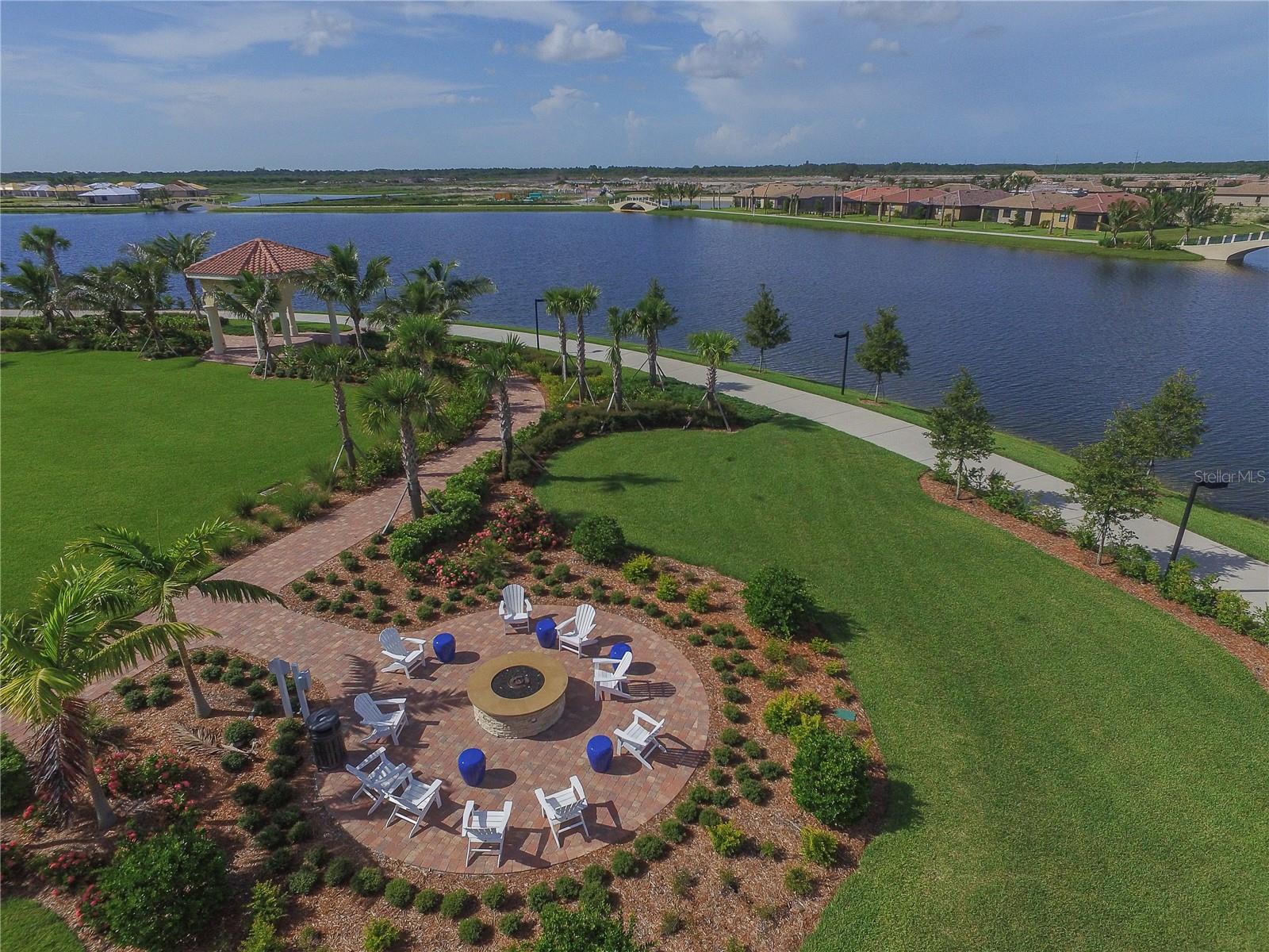 ISLANDWALK/WEST VLGS PH 2D & 2 - Residential