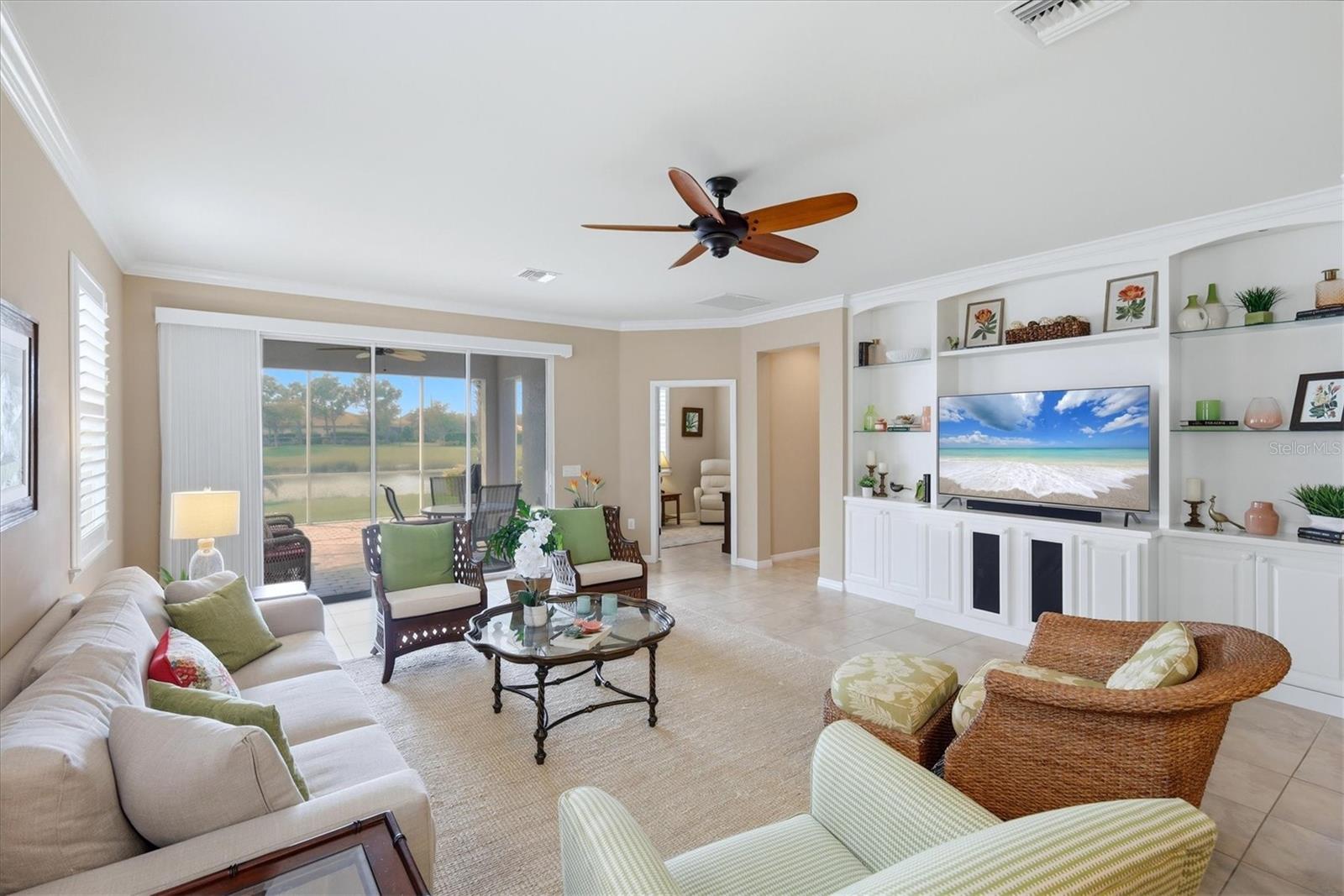 ISLANDWALK/WEST VLGS PH 2D & 2 - Residential