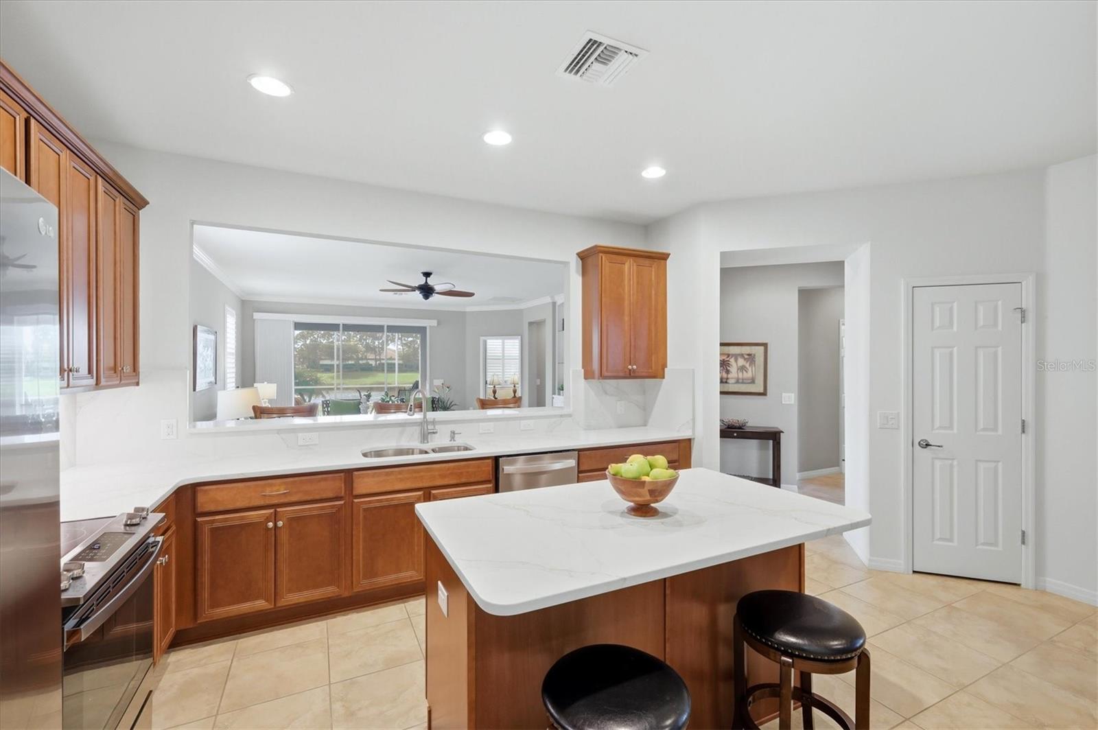 ISLANDWALK/WEST VLGS PH 2D & 2 - Residential