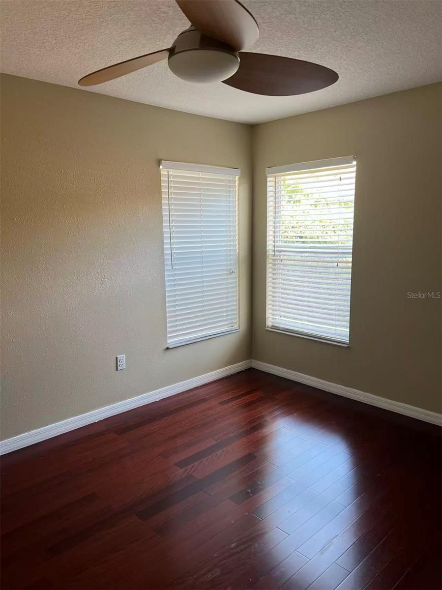 HAMPTONS - Residential Lease