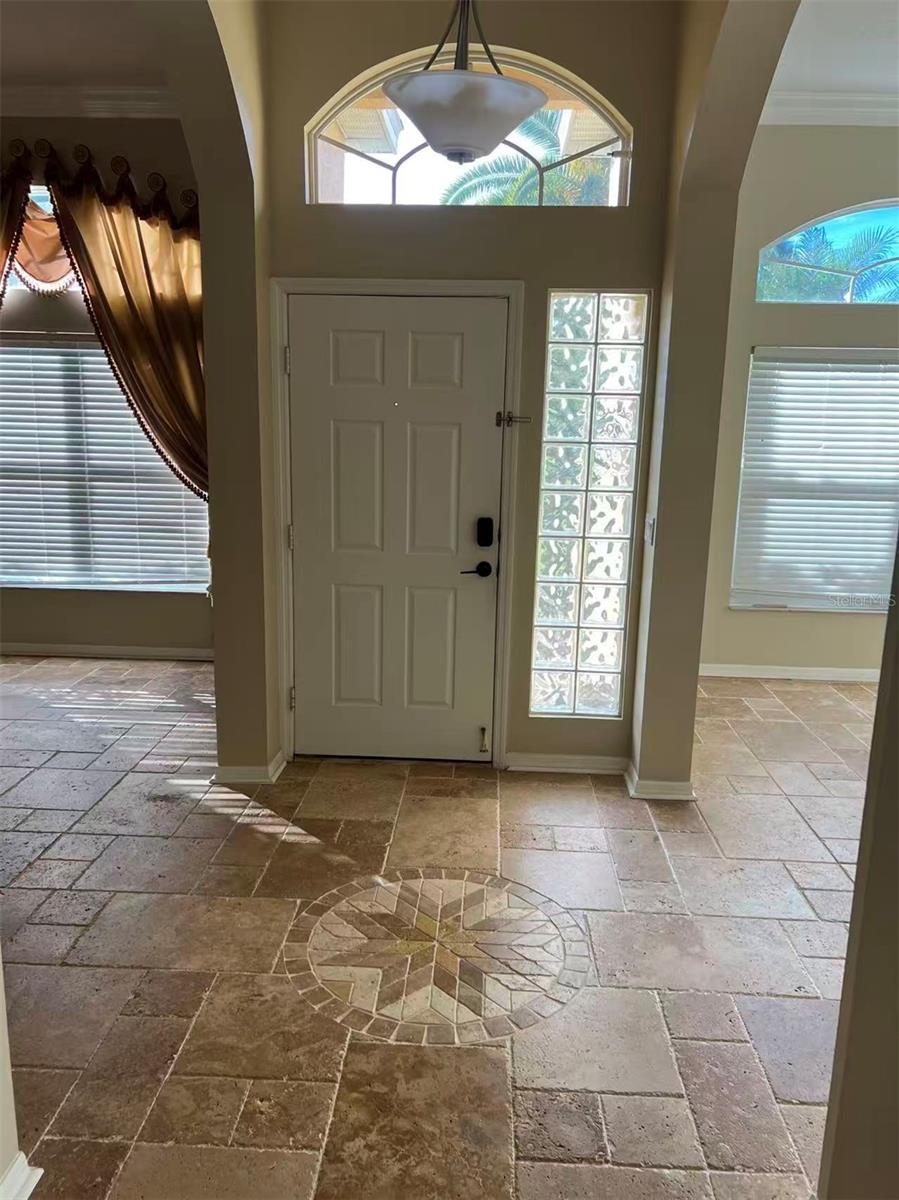 HAMPTONS - Residential Lease