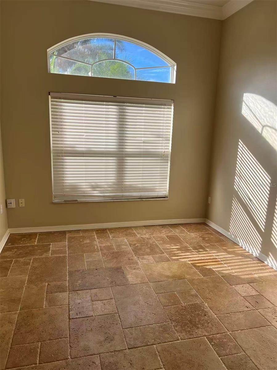 HAMPTONS - Residential Lease