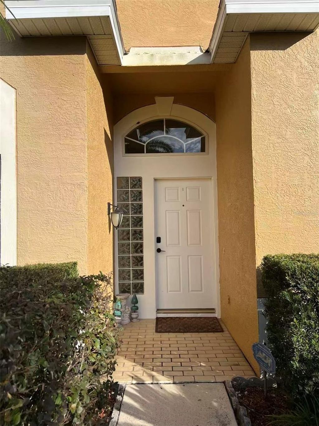 Photo of 1218 Shelter Rock Road, Orlando, FL 32835 (MLS # O6367324)