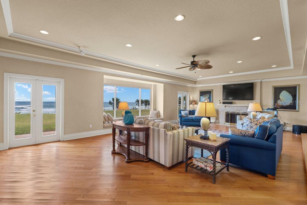 TRITON BEACH - Residential