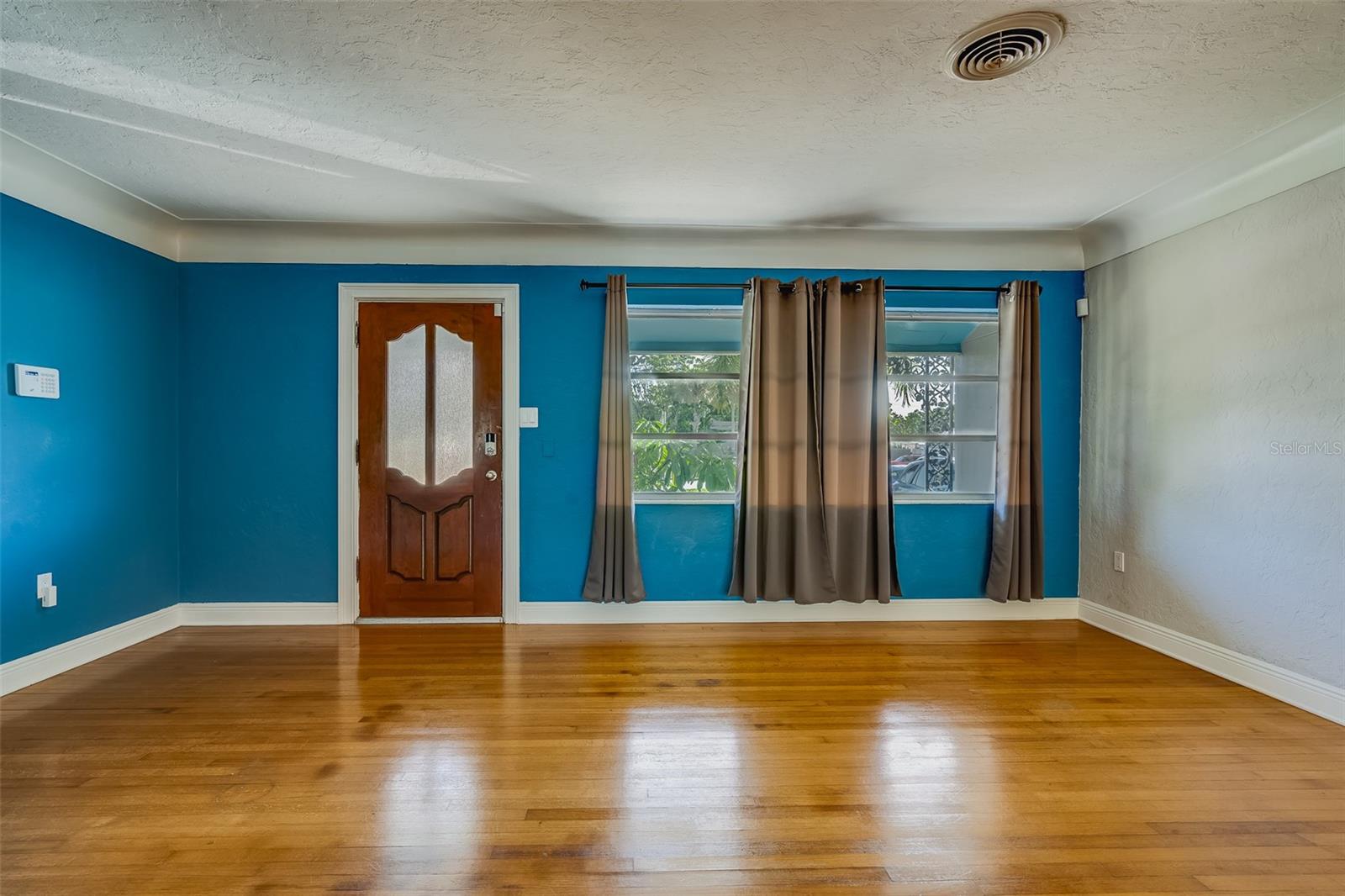 GARDEN MANOR SEC 2 - Residential