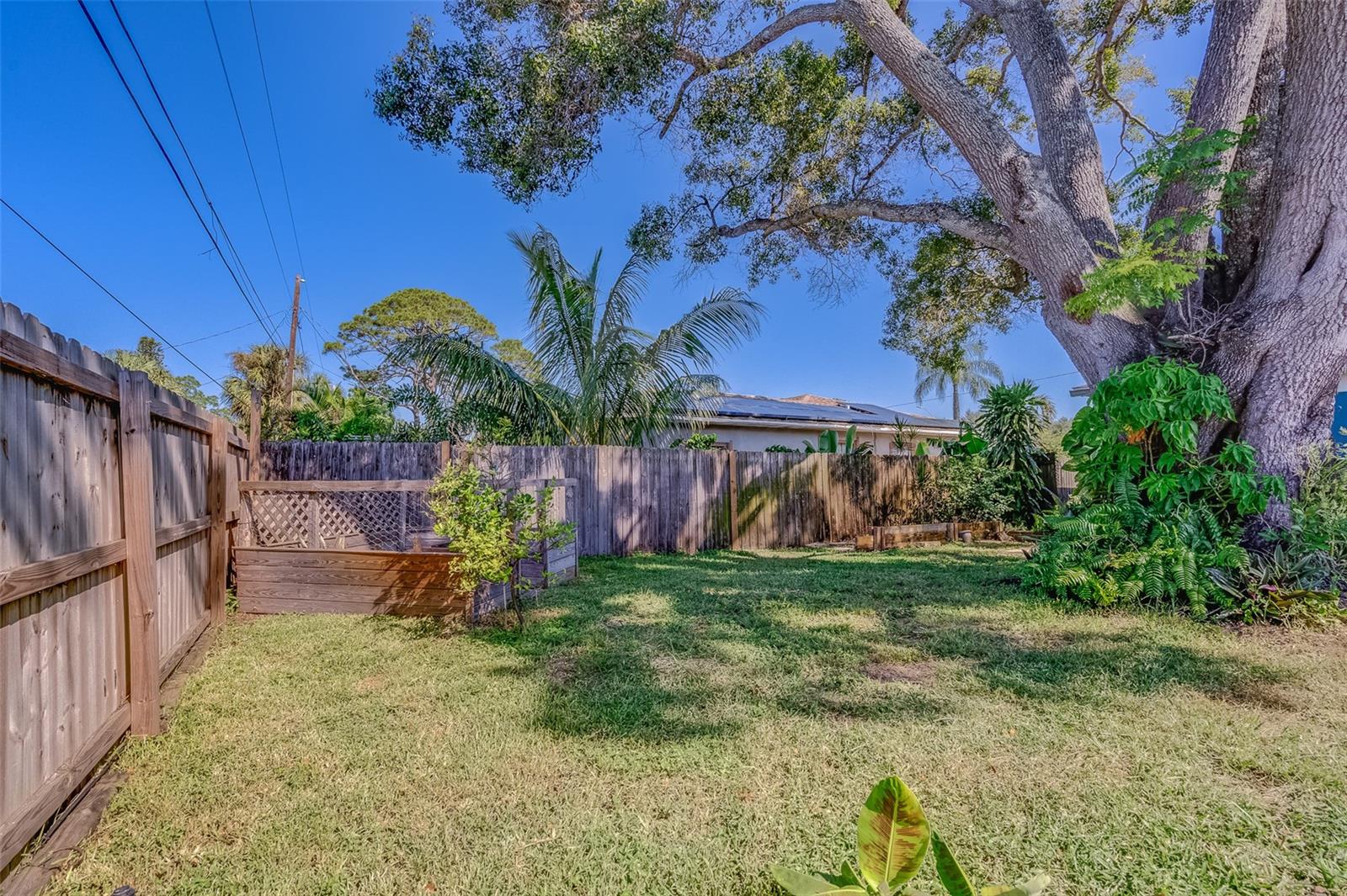 GARDEN MANOR SEC 2 - Residential