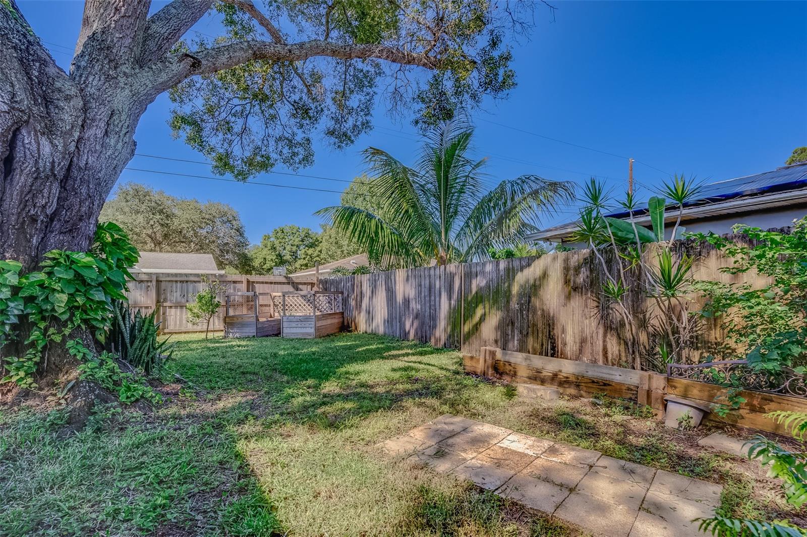 GARDEN MANOR SEC 2 - Residential