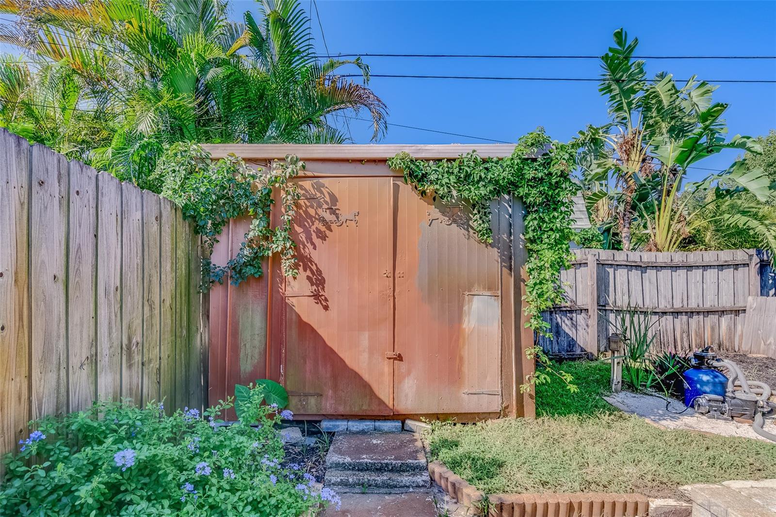 GARDEN MANOR SEC 2 - Residential