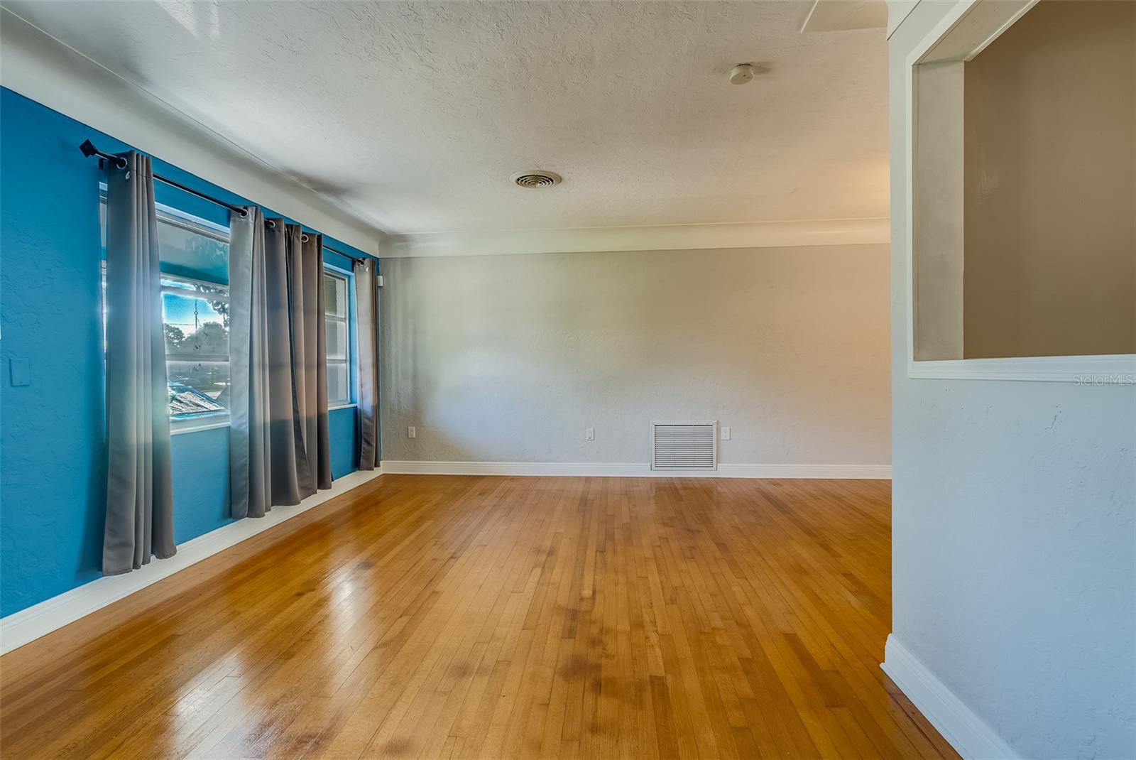 GARDEN MANOR SEC 2 - Residential