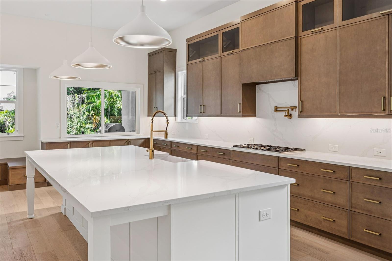 SUNSET PARK - Residential