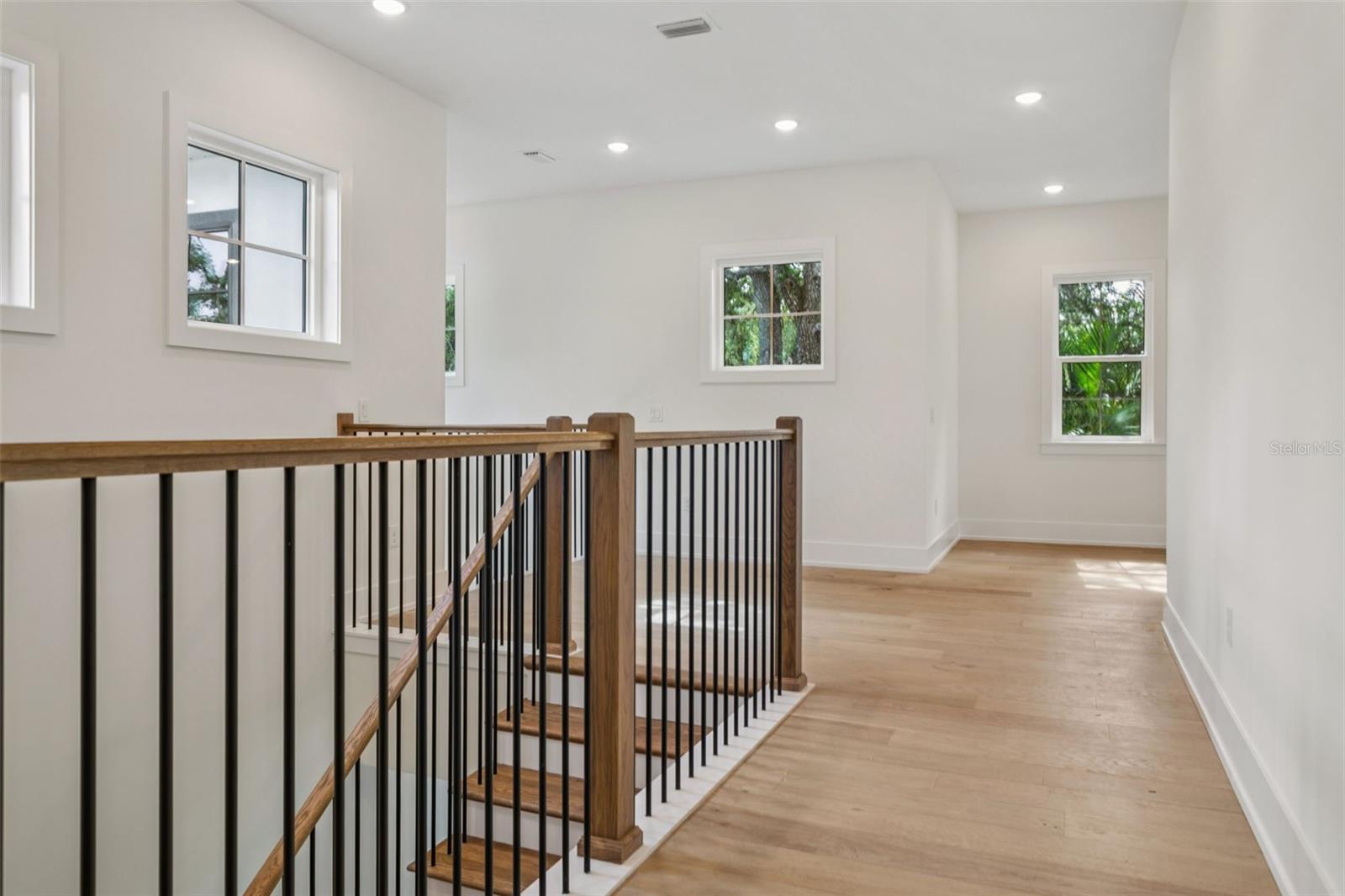 SUNSET PARK - Residential