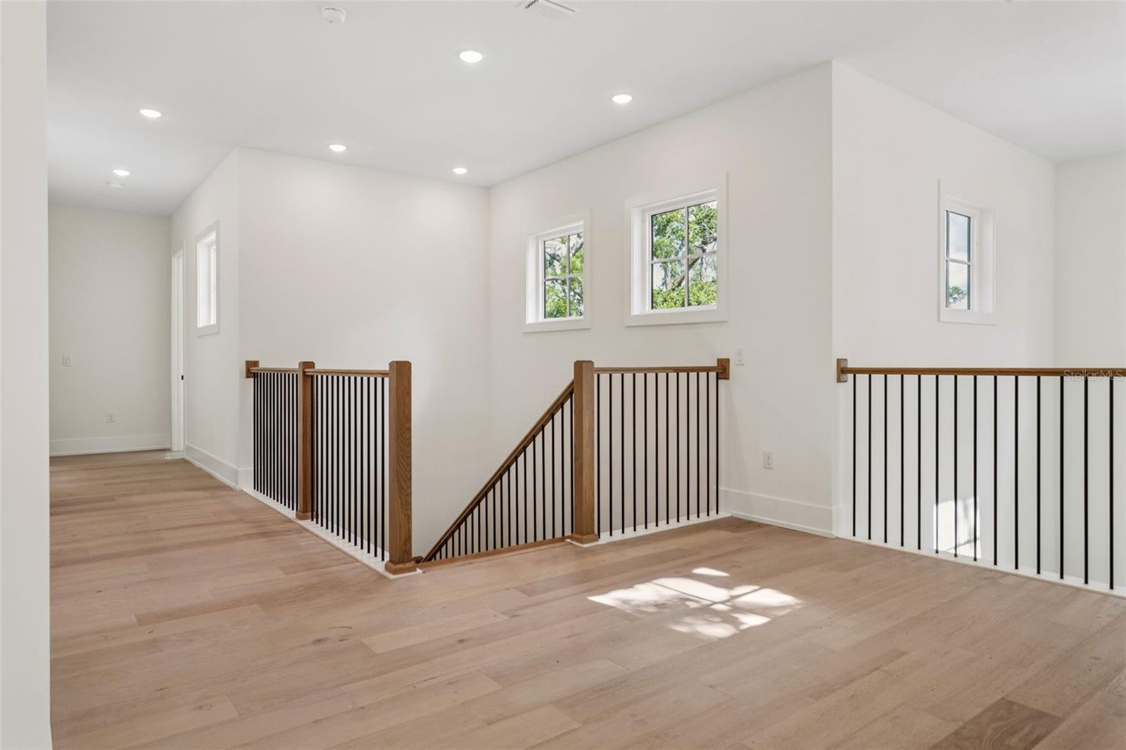 SUNSET PARK - Residential