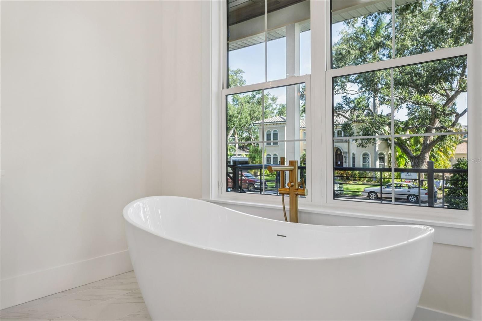 SUNSET PARK - Residential