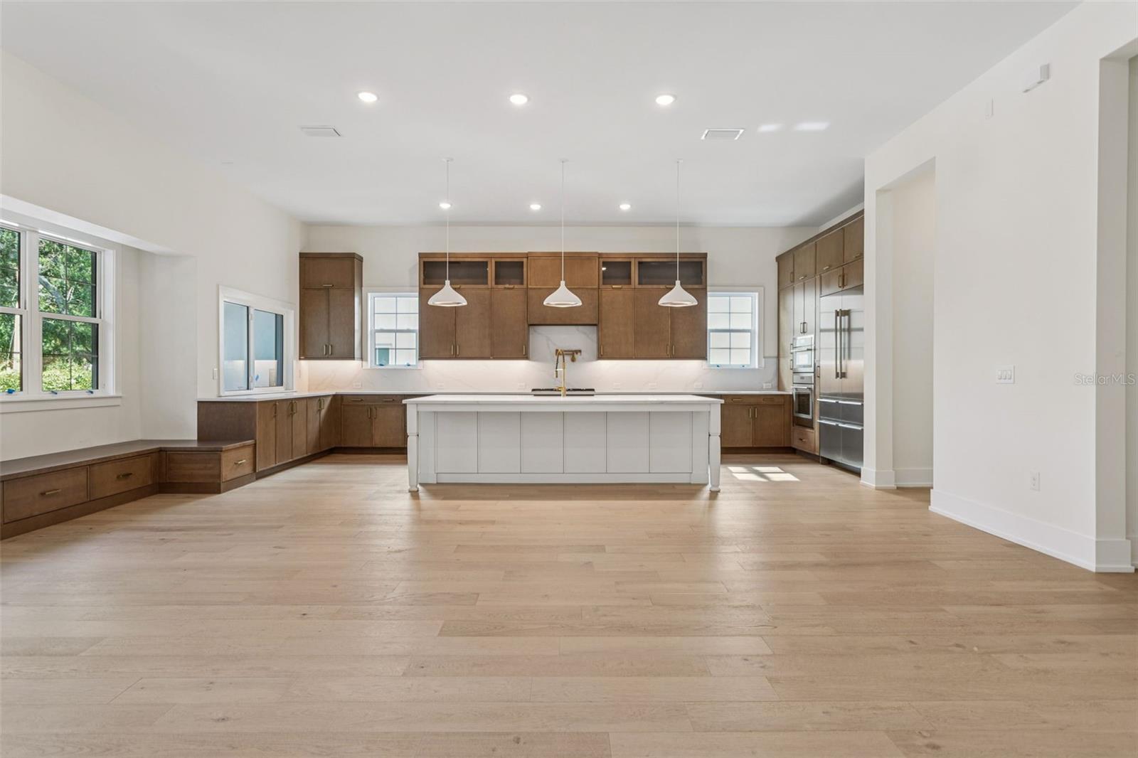 SUNSET PARK - Residential