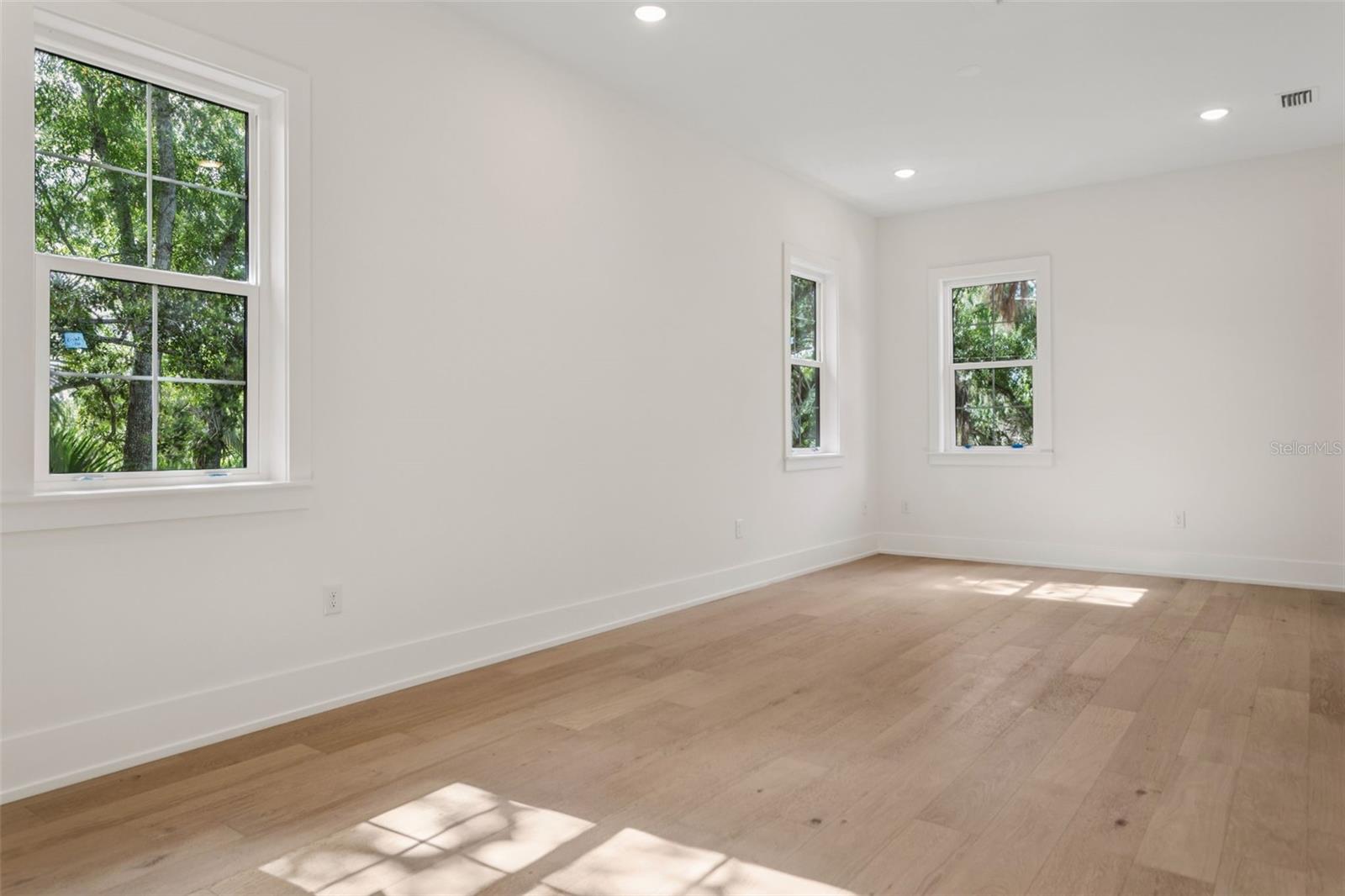 SUNSET PARK - Residential