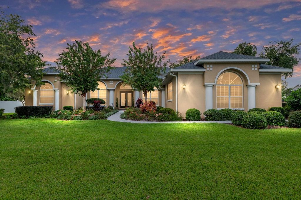 Photo of 2704 SE 22nd Avenue, Ocala, FL 34471 (MLS # OM710787)