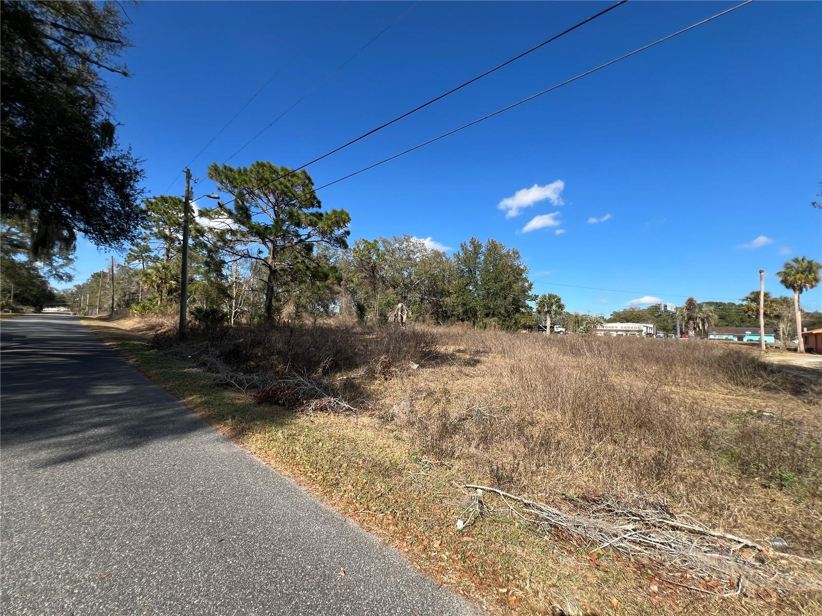 BELLEVIEWS SUNNY SKIES - Land