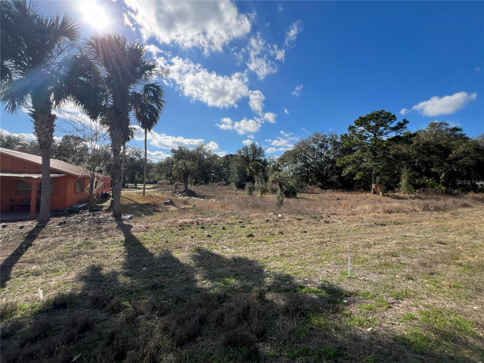 BELLEVIEWS SUNNY SKIES - Land