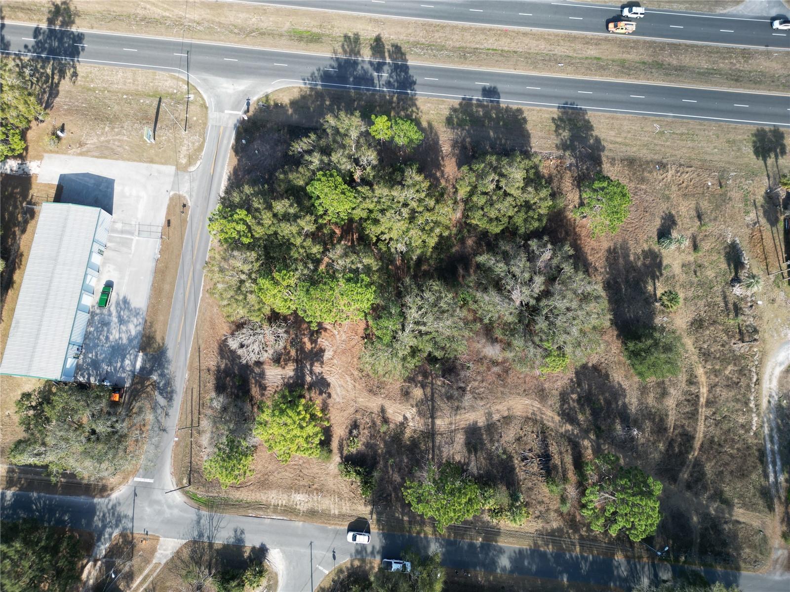 BELLEVIEWS SUNNY SKIES - Land