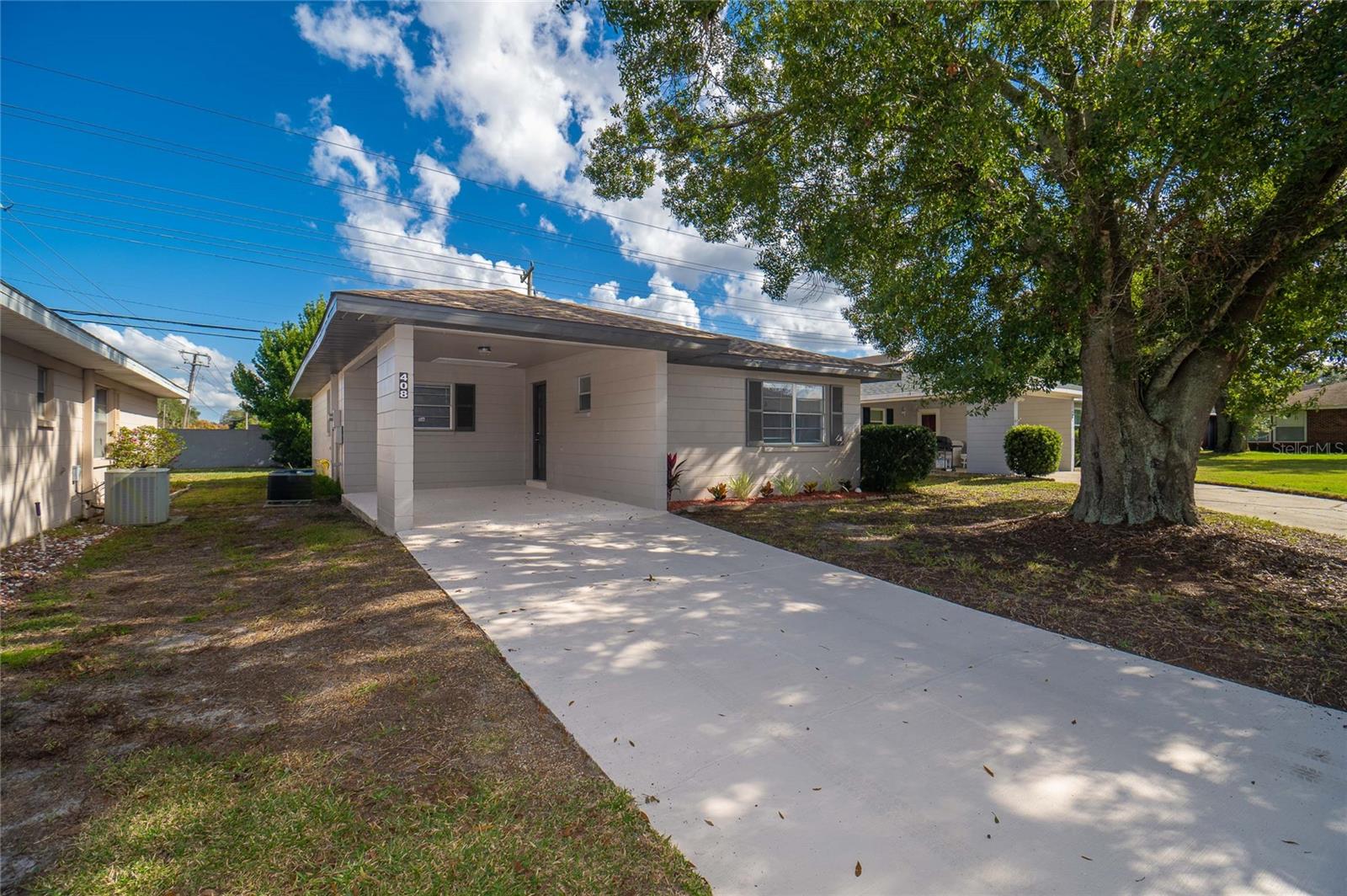 VILLASTHE 02 - Residential