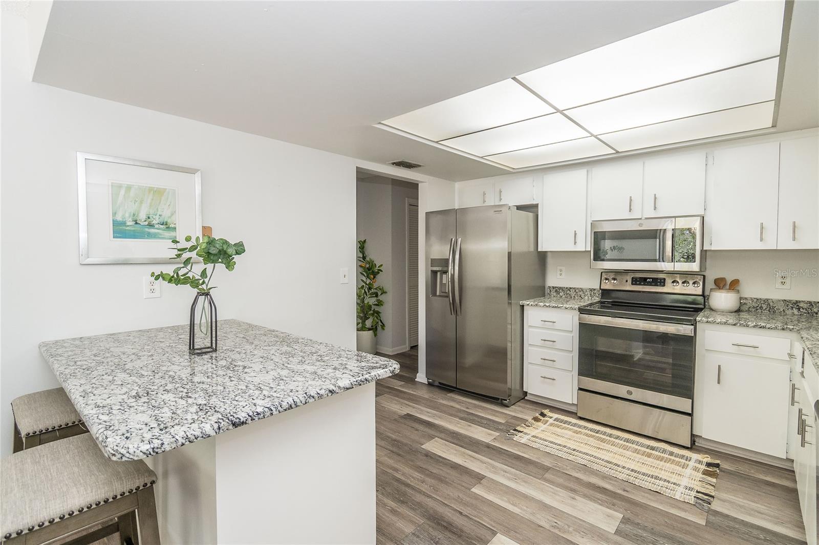 VILLASTHE 02 - Residential