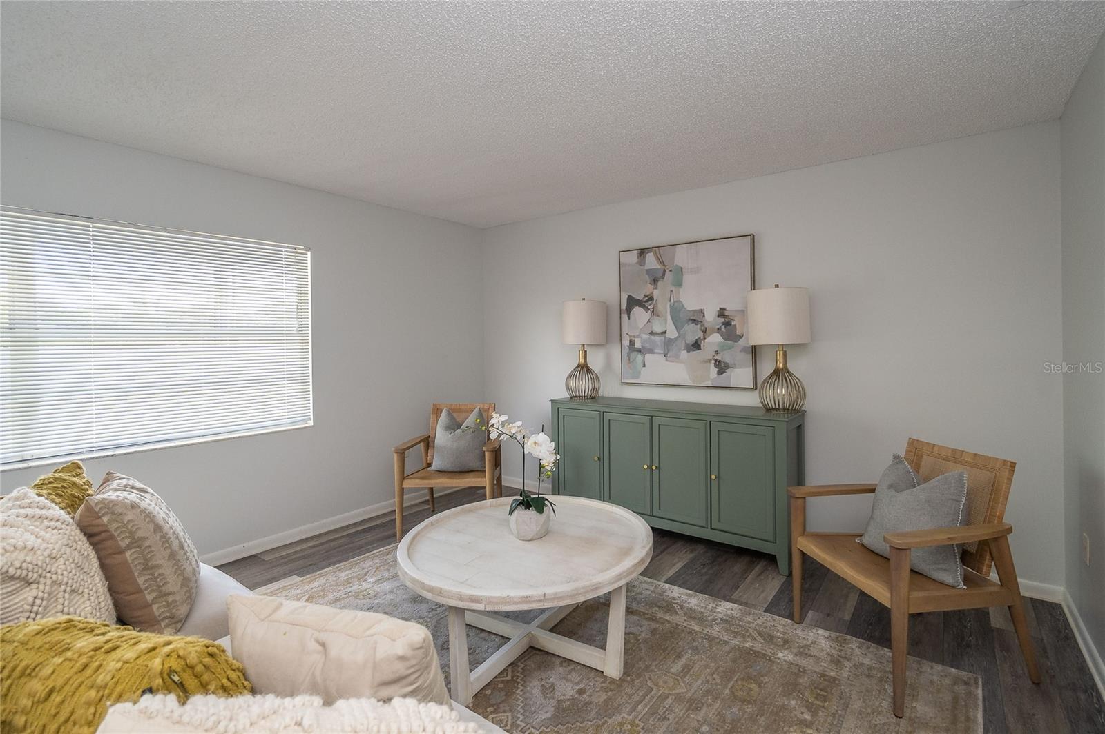 VILLASTHE 02 - Residential