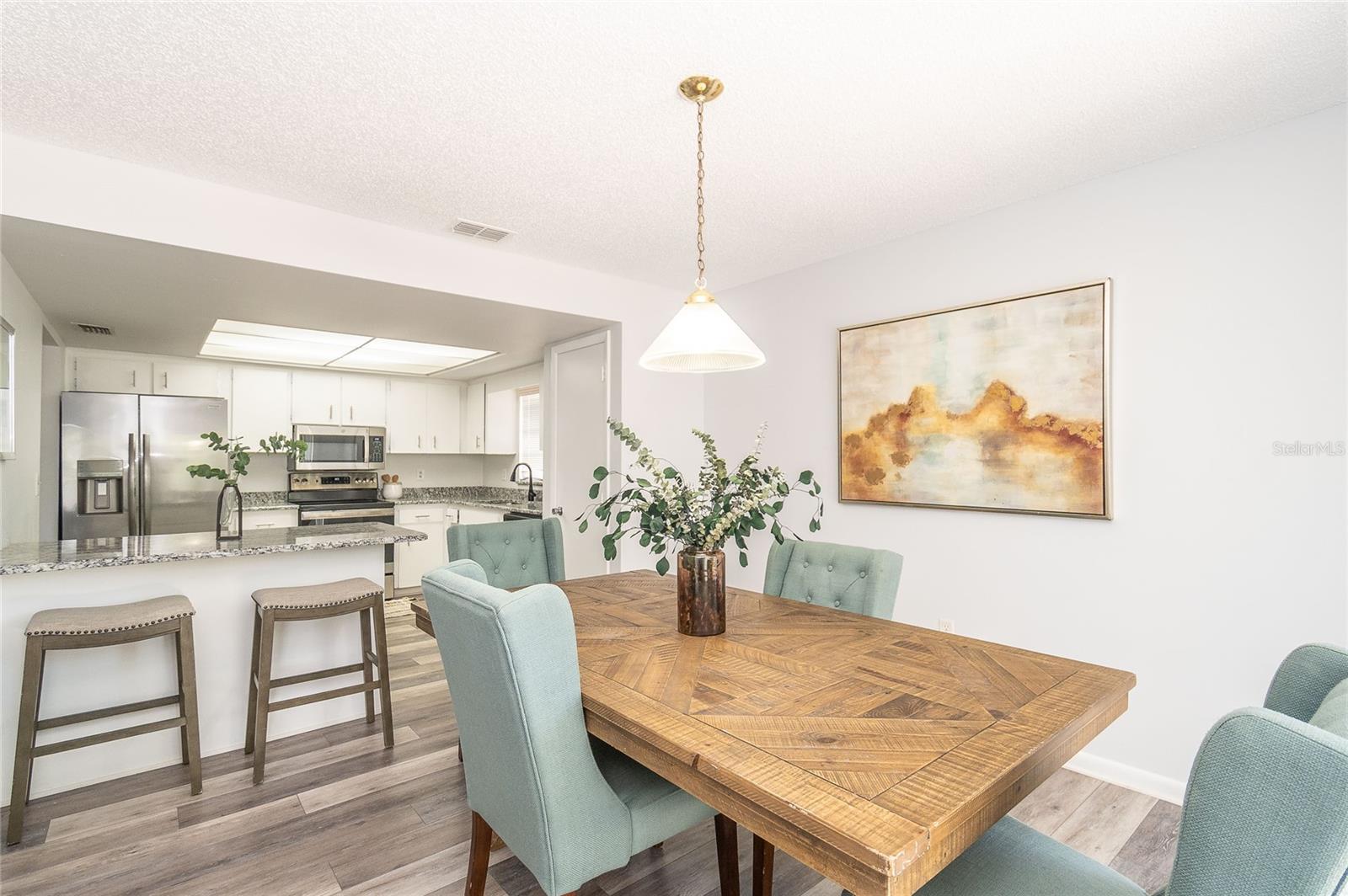 VILLASTHE 02 - Residential