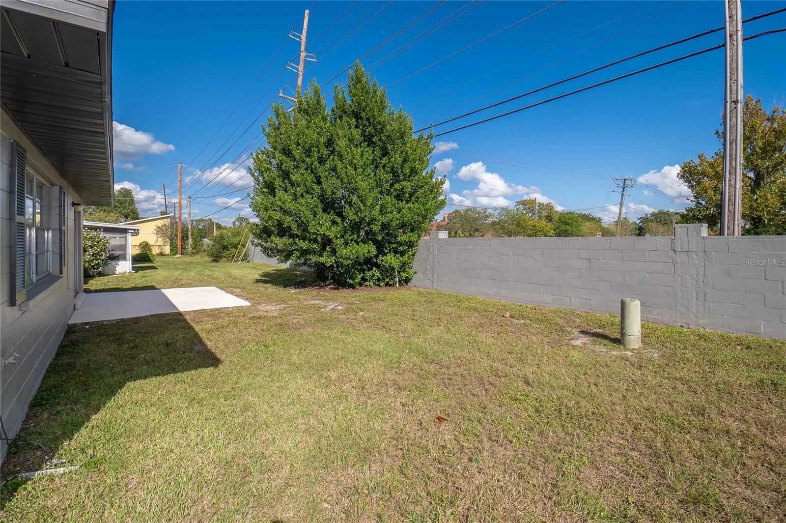 VILLASTHE 02 - Residential