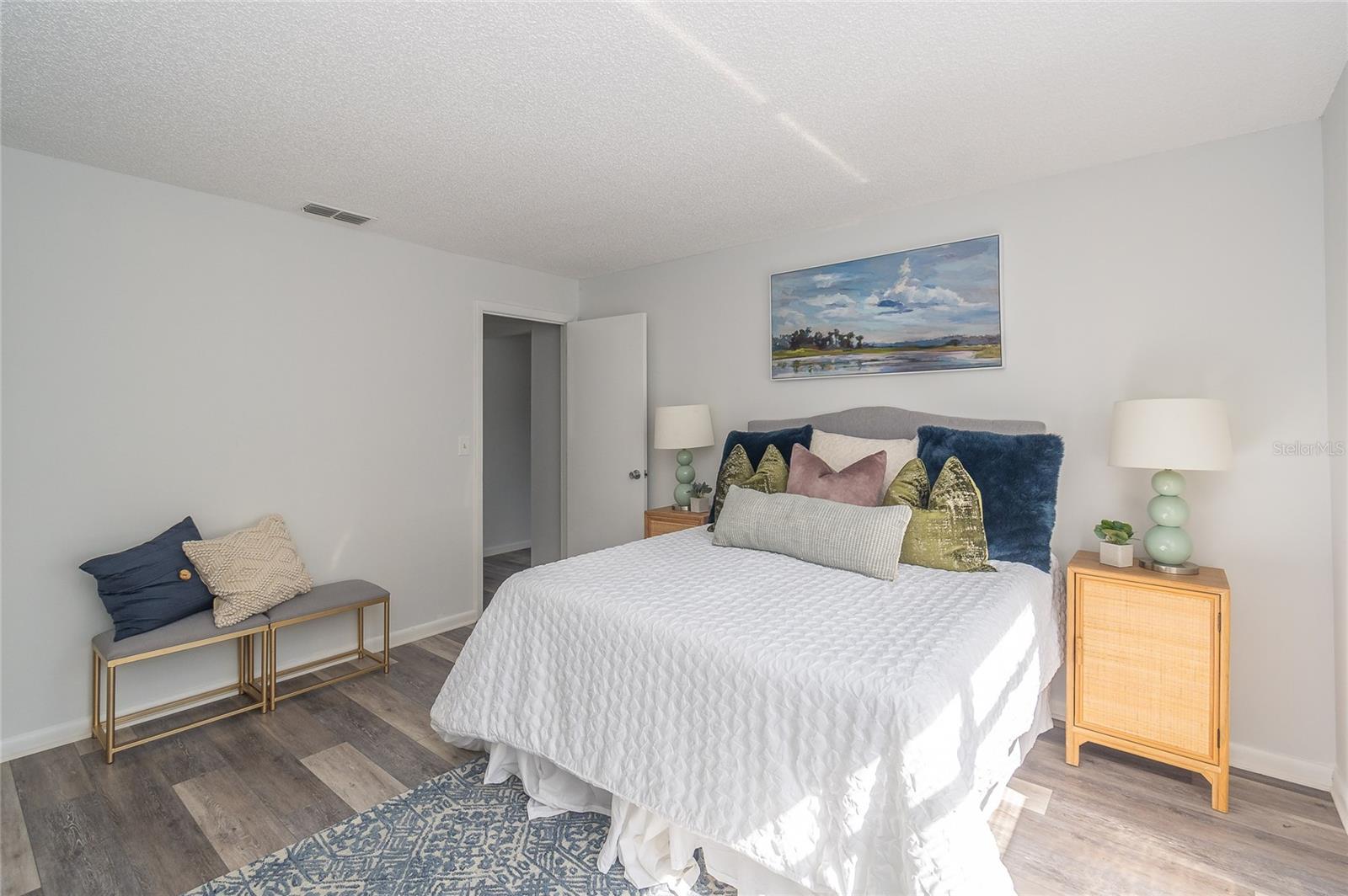 VILLASTHE 02 - Residential