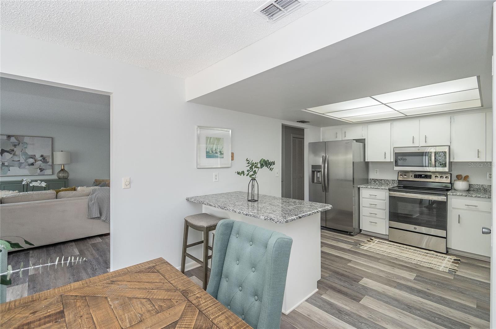 VILLASTHE 02 - Residential