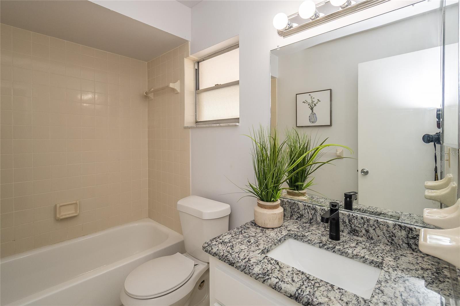 VILLASTHE 02 - Residential