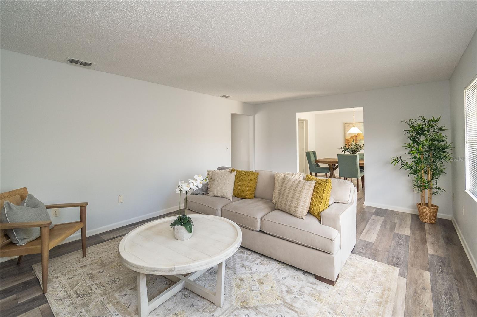 VILLASTHE 02 - Residential